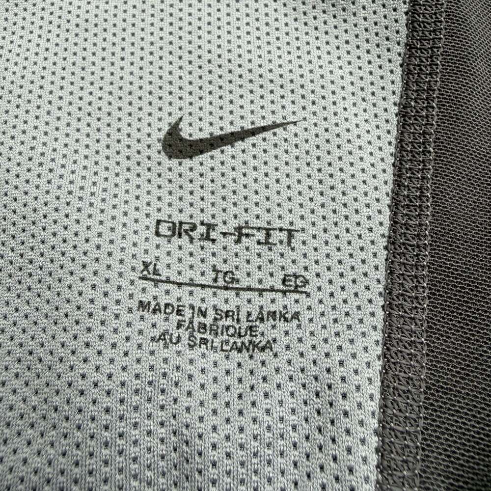 Nike Dri-FIT Women's High-Neck Racerback Sports Bra Gray - Picture 4 of 4